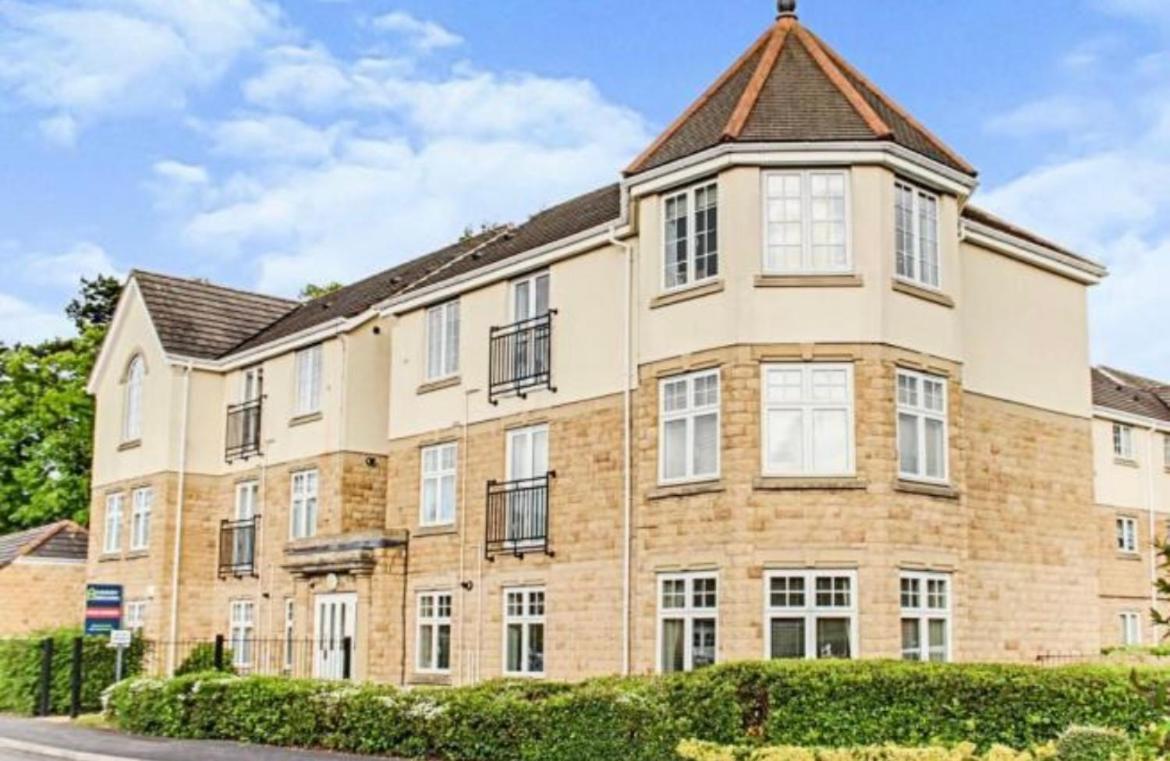 The Wickets - 2 Bedroom Apartment Overlooking Cricket Club Marton-in-Cleveland Exteriér fotografie